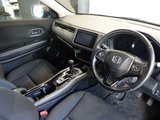 USED 2019 68 HONDA HR-V 1.6 i-DTEC SE SUV 5dr Diesel Manual Euro 6 (s/s) (120 ps) FULL SERVICE HISTORY + SATELLITE NAVIGATION + BLUETOOTH PHONE CONNECTIVITY + REAR VIEW CAMERA + TOUCH SCREEN MEDIA DISPLAY + LANE ASSIST + CRUISE CONTROL + FRONT AND REAR PARKING SENSORS + DUAL ZONE CLIMATE CONTROLLED AIRCONDITIONING + AUTO HOLD HILL START ASSISTANCE + LED DAY TIME RUNNING LIGHTS + LEATHER MULTI FUNCTION STEERING WHEEL + VOICE COMMAND + DAB DIGITAL RADIO + ECO STOP/START SYSTEM  + ROOF SPOILER + ELECTRIC HEATED DOOR MIRRORS + AUTOMATIC WIPERS WITH RAIN SENSORS + ELECTRIC WINDOWS