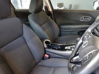 USED 2019 68 HONDA HR-V 1.6 i-DTEC SE SUV 5dr Diesel Manual Euro 6 (s/s) (120 ps) FULL SERVICE HISTORY + SATELLITE NAVIGATION + BLUETOOTH PHONE CONNECTIVITY + REAR VIEW CAMERA + TOUCH SCREEN MEDIA DISPLAY + LANE ASSIST + CRUISE CONTROL + FRONT AND REAR PARKING SENSORS + DUAL ZONE CLIMATE CONTROLLED AIRCONDITIONING + AUTO HOLD HILL START ASSISTANCE + LED DAY TIME RUNNING LIGHTS + LEATHER MULTI FUNCTION STEERING WHEEL + VOICE COMMAND + DAB DIGITAL RADIO + ECO STOP/START SYSTEM  + ROOF SPOILER + ELECTRIC HEATED DOOR MIRRORS + AUTOMATIC WIPERS WITH RAIN SENSORS + ELECTRIC WINDOWS