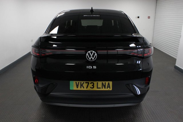 View our VOLKSWAGEN ID.5