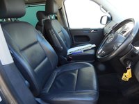 USED 2014 64 VOLKSWAGEN CARAVELLE 2.0 BiTDI Business MPV 5dr Diesel DSG 4Motion Euro 5 (180 ps) AUTOMATIC, 6 SEATS