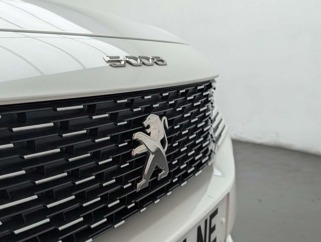 USED 2021 21 PEUGEOT 5008 1.5 5008 Allure Premium Blue HDi S/S 5dr CLICK+COLLECT / HOME DELIVERY
