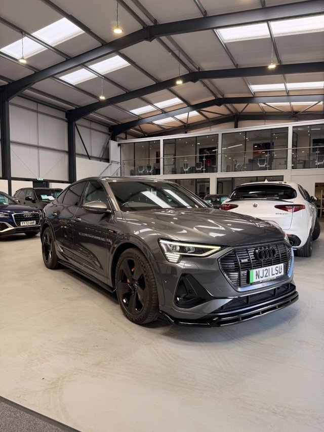 2021 21 Audi E-Tron 55 S line Sportback 5dr Electric Auto quattro 95kWh (408 ps)