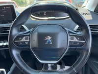 USED 2017 67 PEUGEOT 3008 1.2 PureTech Allure SUV 5dr Petrol Manual Euro 6 (s/s) (130 ps) Full Service History