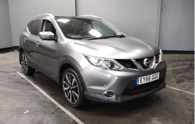 View our NISSAN QASHQAI