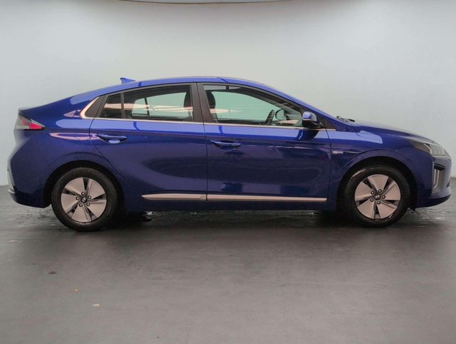 USED 2020 70 HYUNDAI IONIQ 1.6 IONIQ Premium FHEV Semi-Auto 5dr CLICK+COLLECT / HOME DELIVERY