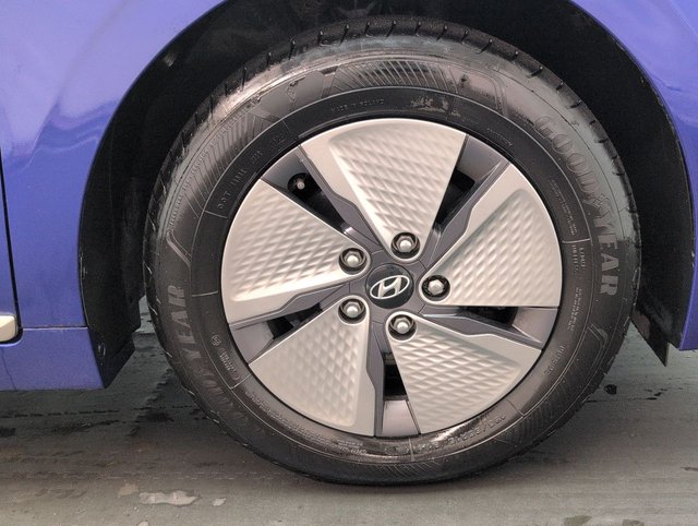 USED 2020 70 HYUNDAI IONIQ 1.6 IONIQ Premium FHEV Semi-Auto 5dr CLICK+COLLECT / HOME DELIVERY