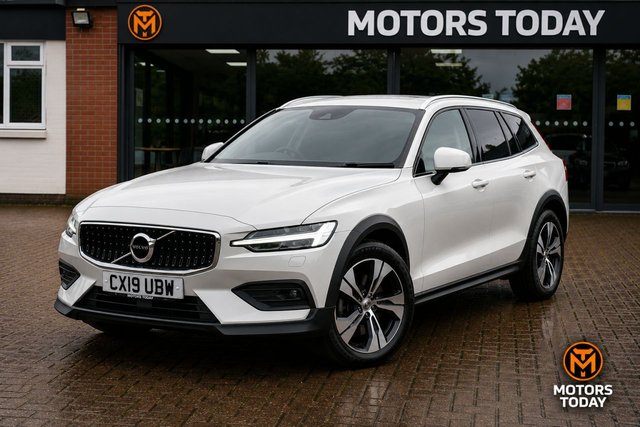 View our VOLVO V60 CROSS COUNTRY