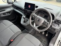 USED 2022 22 VAUXHALL COMBO 1.5 Turbo D 2300 Sportive Panel Van 6dr Diesel Manual L2 H1 Euro 6 (100 ps) 1 OWNER ONLY 13K MILES TOUCH SCREEN MEDIA 3 SEATER COMES MOT 1 YEAR AND SERVICE