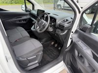 USED 2022 22 VAUXHALL COMBO 1.5 Turbo D 2300 Sportive Panel Van 6dr Diesel Manual L2 H1 Euro 6 (100 ps) 1 OWNER ONLY 13K MILES TOUCH SCREEN MEDIA 3 SEATER COMES MOT 1 YEAR AND SERVICE