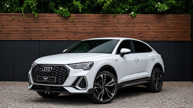 View our AUDI Q3