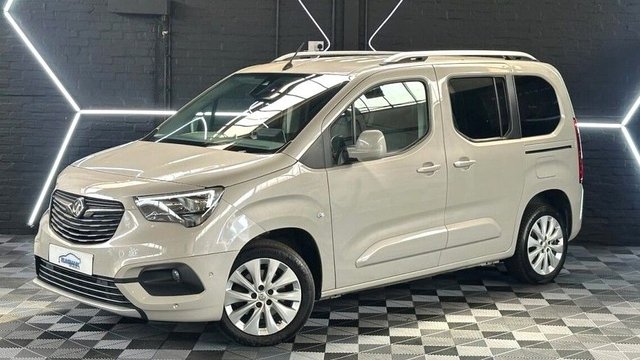 View our Vauxhall Combo Life 1.2 Turbo Elite MPV 5dr Petrol Auto Euro 6 (s/s) (7 Seat) (130 ps)