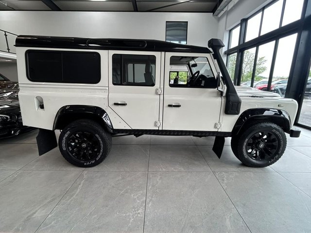 View our LAND ROVER DEFENDER