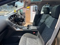 USED 2010 60 PEUGEOT 3008 1.6 HDi Exclusive SUV 5dr Diesel EGC Euro 5 (112 ps) Auto, Turbo Diesel, Pan Roof