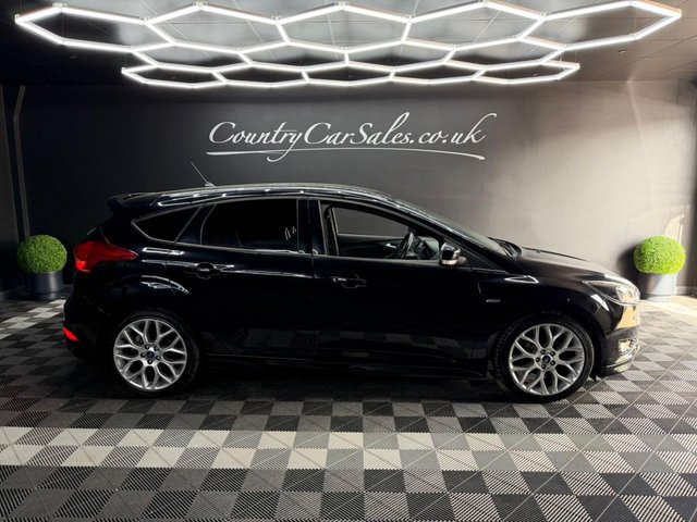 View our FORD FOCUS
