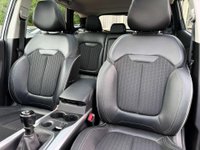 USED 2017 17 RENAULT KADJAR 1.2 Kadjar Signature Nav TCe 5dr Full Service Sat Nav Pan Roof
