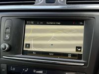 USED 2017 17 RENAULT KADJAR 1.2 Kadjar Signature Nav TCe 5dr Full Service Sat Nav Pan Roof