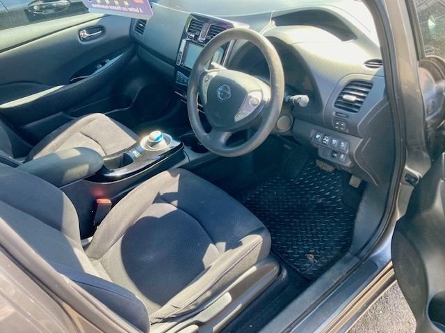 View our NISSAN LEAF