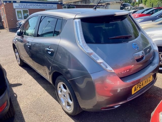 View our NISSAN LEAF