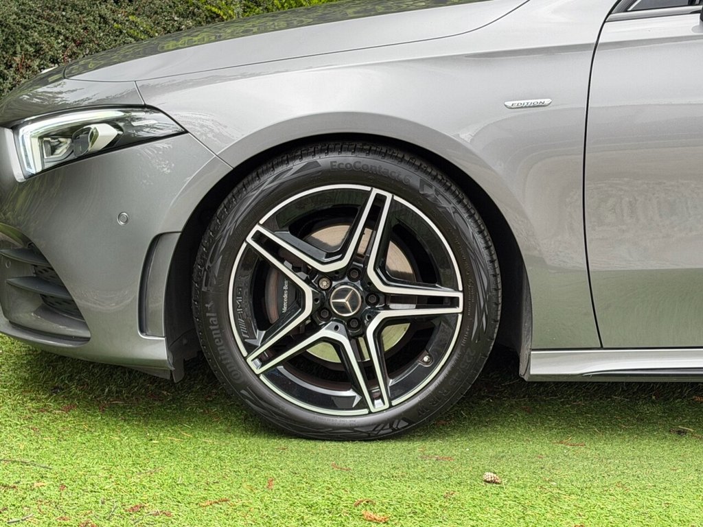 USED 2021 21 MERCEDES-BENZ A-CLASS 1.3 A200 AMG Line Edition (Premium Plus) Hatchback 5dr Petrol 7G-DCT Euro 6 (s/s) (163 ps) 1 OWN, SUPER LOW MILES, P/ROOF, FSH