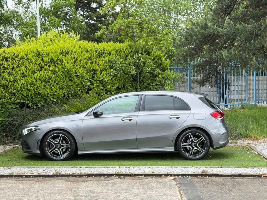USED 2021 21 MERCEDES-BENZ A-CLASS 1.3 A200 AMG Line Edition (Premium Plus) Hatchback 5dr Petrol 7G-DCT Euro 6 (s/s) (163 ps) 1 OWN, SUPER LOW MILES, P/ROOF, FSH