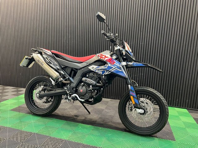 View our APRILIA SX 125