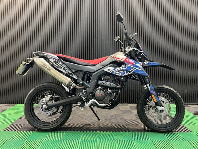 View our APRILIA SX 125