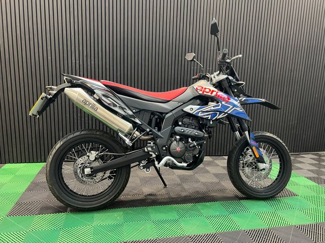 View our APRILIA SX 125