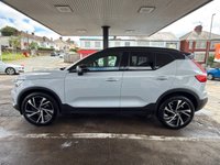 USED 2020 69 VOLVO XC40 2.0 T4 R-Design Pro SUV 5dr Petrol Auto Euro 6 (s/s) (190 ps) SUV