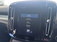 USED 2020 69 VOLVO XC40 2.0 T4 R-Design Pro SUV 5dr Petrol Auto Euro 6 (s/s) (190 ps) SUV