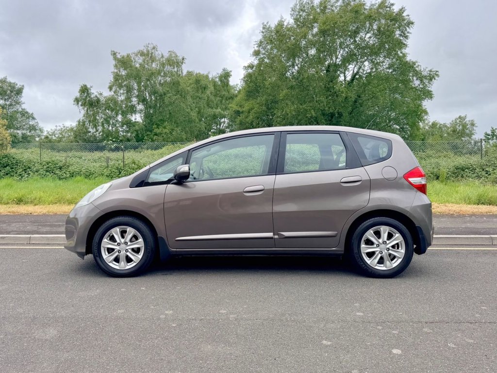 USED 2013 13 HONDA JAZZ 1.4 i-VTEC ES // Hatchback 5dr // Petrol // Manual // Euro 5 (99 ps) // px swap 