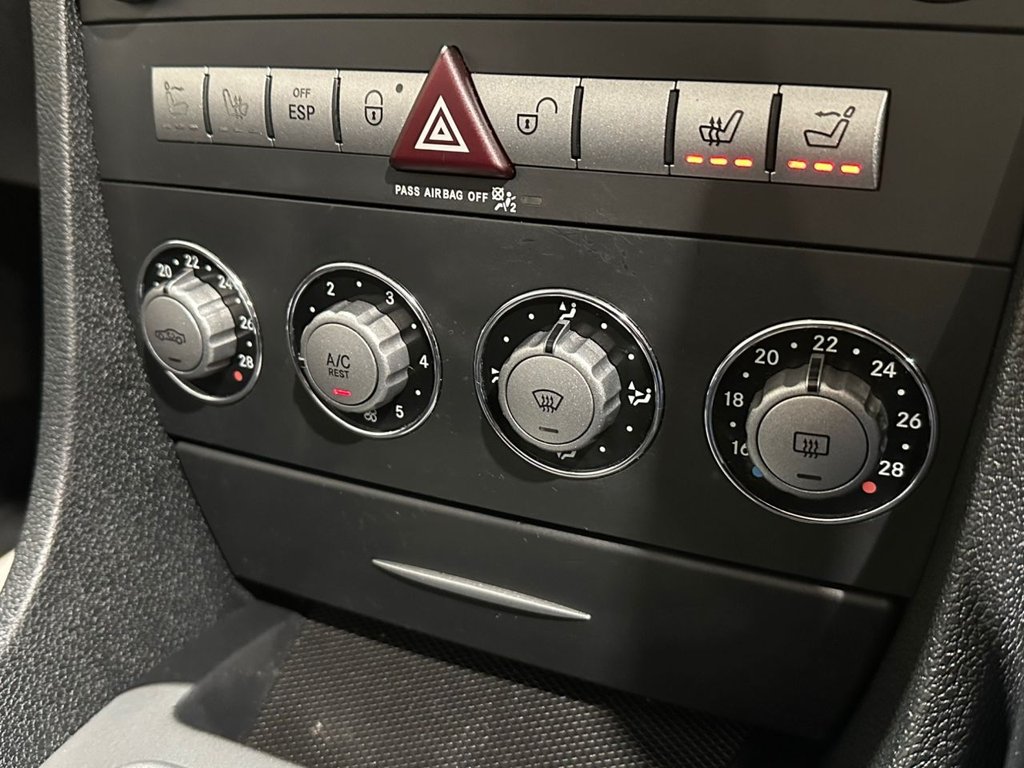 USED 2007 57 MERCEDES-BENZ SLK 1.8 SLK200 Kompressor Convertible 2dr Petrol Automatic (211 g/km, 163 bhp) 
