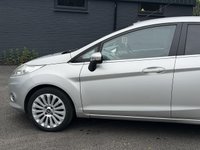 USED 2010 60 FORD FIESTA 1.6 Titanium Hatchback 5dr Petrol Manual (139 g/km, 118 bhp) FULL SERVICE HISTORY + 12 MOT