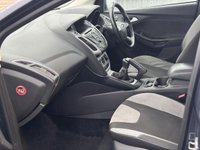 USED 2014 64 FORD FOCUS 1.6 Zetec Navigator Hatchback 5dr Petrol Manual Euro 5 (105 ps) CAMBELT + WATER PUMP SERVICE