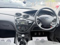 USED 2004 04 FORD FOCUS 1.6i 16v Ghia Saloon 4dr Petrol Manual (163 g/km, 99 bhp) 12 MONTH MOT - JUST SERVICED