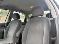 USED 2004 04 FORD FOCUS 1.6i 16v Ghia Saloon 4dr Petrol Manual (163 g/km, 99 bhp) 12 MONTH MOT - JUST SERVICED