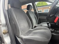 USED 2004 04 FORD FOCUS 1.6i 16v Ghia Saloon 4dr Petrol Manual (163 g/km, 99 bhp) 12 MONTH MOT - JUST SERVICED