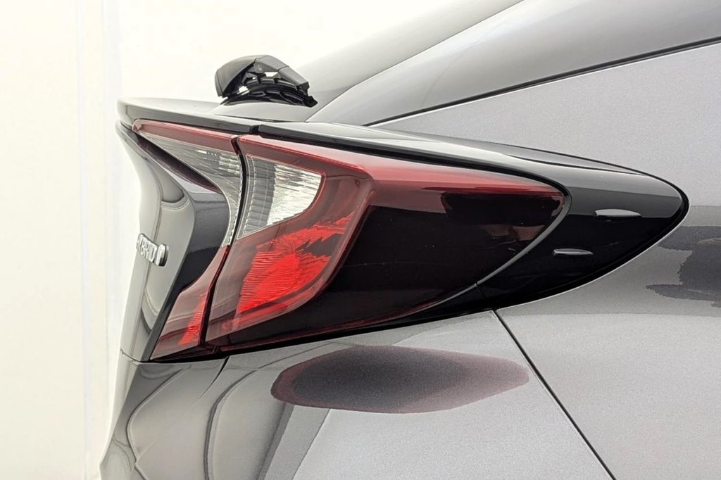 USED 2022 22 TOYOTA C-HR 1.8 VVT-h GPF Design SUV 5dr Petrol Hybrid CVT Euro 6 (s/s) (122 ps) Sat Nav, Rear Camera, Keyless