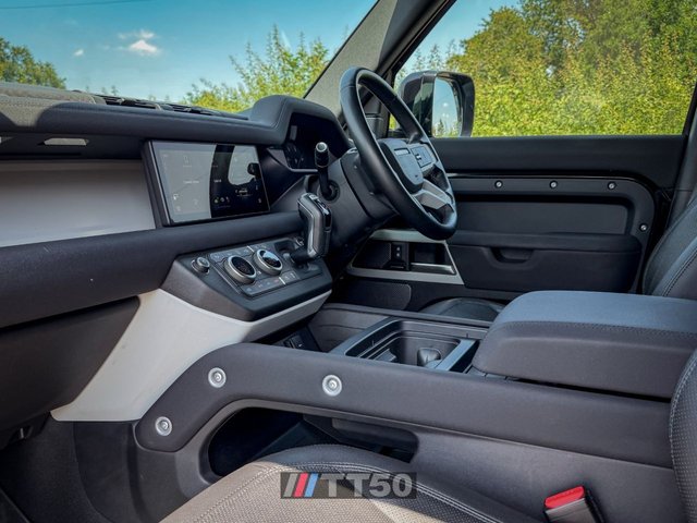 View our LAND ROVER DEFENDER