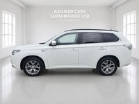 USED 2015 15 MITSUBISHI OUTLANDER 2.0h 12kWh GX4h SUV 5dr Petrol Plug-in Hybrid CVT 4WD Euro 5 (s/s) (200 ps) Auto_&pound;20 Tax_Sat Nav_Hybrid_2L_Ulez