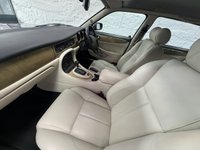 USED 2001 51 JAGUAR XJ 4.0 XJ8 Saloon 4dr Petrol Automatic (285 g/km, 290 bhp) Last Owner Since 2003 - FSH