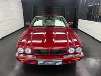 USED 2001 51 JAGUAR XJ 4.0 XJ8 Saloon 4dr Petrol Automatic (285 g/km, 290 bhp) Last Owner Since 2003 - FSH