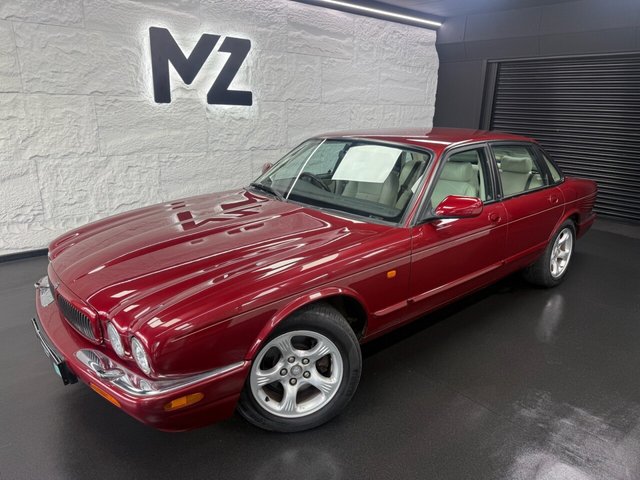 View our JAGUAR XJ