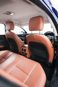 USED 2017 67 JAGUAR XE 2.0i Portfolio Auto Euro 6 (s/s) 4dr Service History, 2 Keys