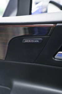 USED 2017 67 JAGUAR XE 2.0i Portfolio Auto Euro 6 (s/s) 4dr Service History, 2 Keys