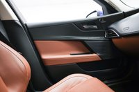 USED 2017 67 JAGUAR XE 2.0i Portfolio Auto Euro 6 (s/s) 4dr Service History, 2 Keys