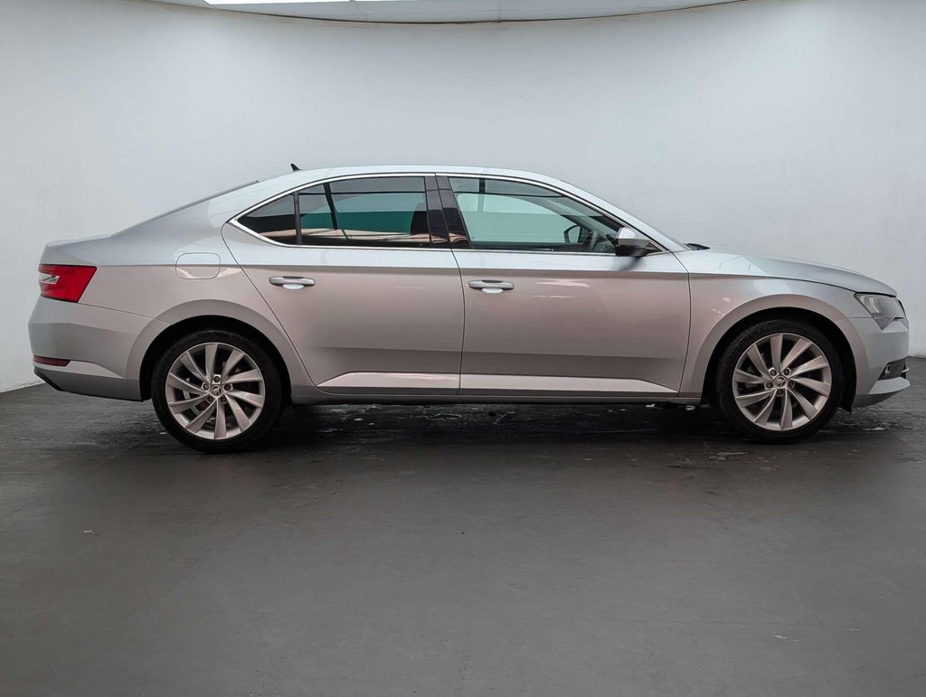 Used 2018 18 SKODA SUPERB 1.4 Superb SE TSi Semi-Auto 5dr CLICK+COLLECT / HOME DELIVERY
