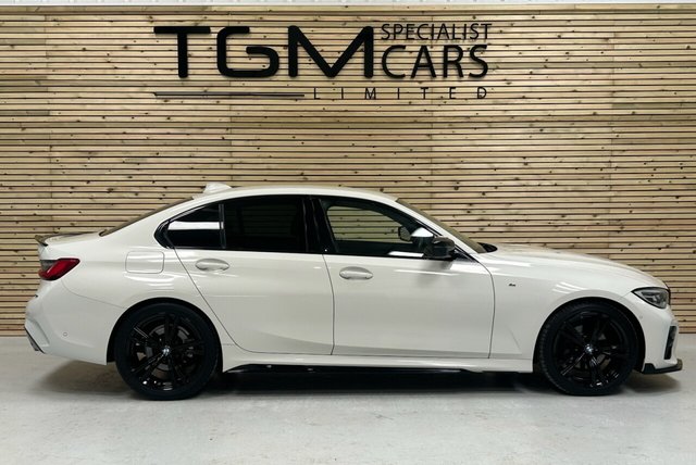 View our BMW 3 SERIES
