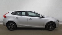 USED 2018 18 VOLVO V40 2.0 T2 GPF Momentum Hatchback 5dr Petrol Manual Euro 6 (s/s) (122 ps) + FULL MAIN DEALER HISTORY +