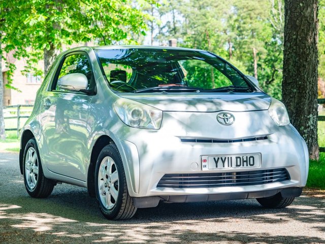 View our TOYOTA IQ