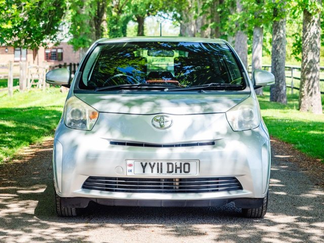 View our TOYOTA IQ